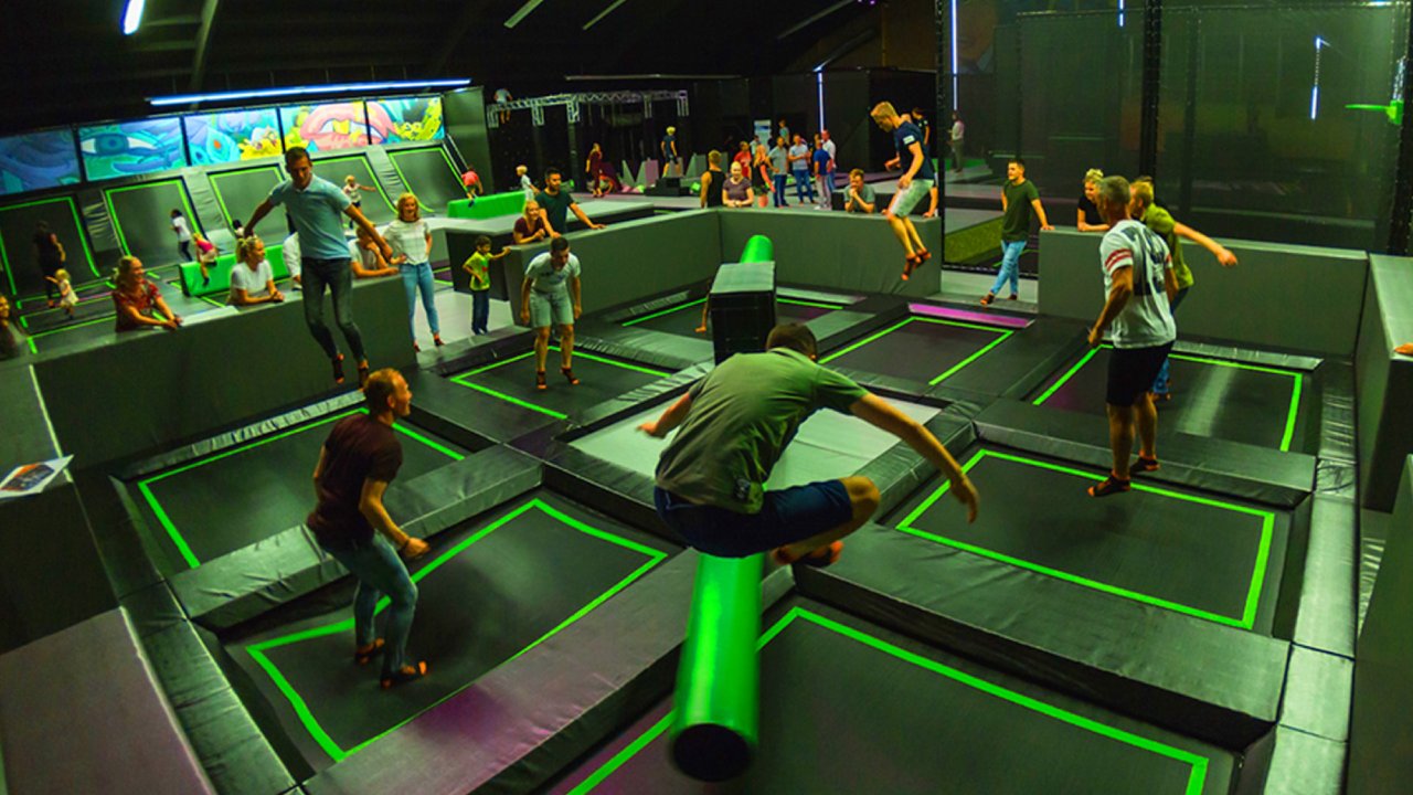 Street Jump Trampoline park